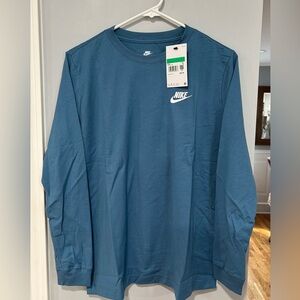 Long sleeved Nike T-shirt